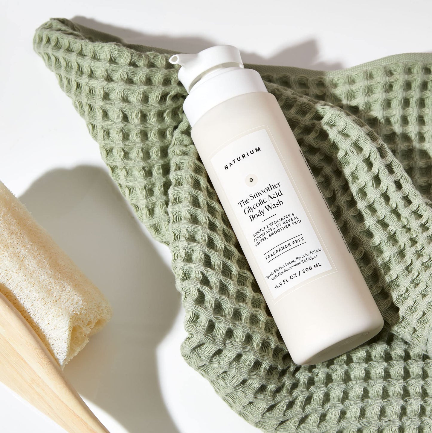 NATURIUM THE SMOOTHER GLYCOLIC ACID EXFOLIATING BODY WASH